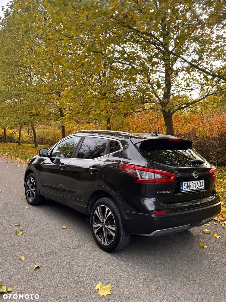 Nissan Qashqai 1.3 DIG-T N-Connecta DCT - 4