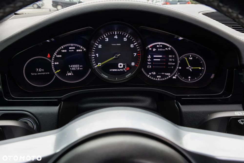 Porsche Cayenne E-Hybrid Tiptronic S Platinum Edition - 24