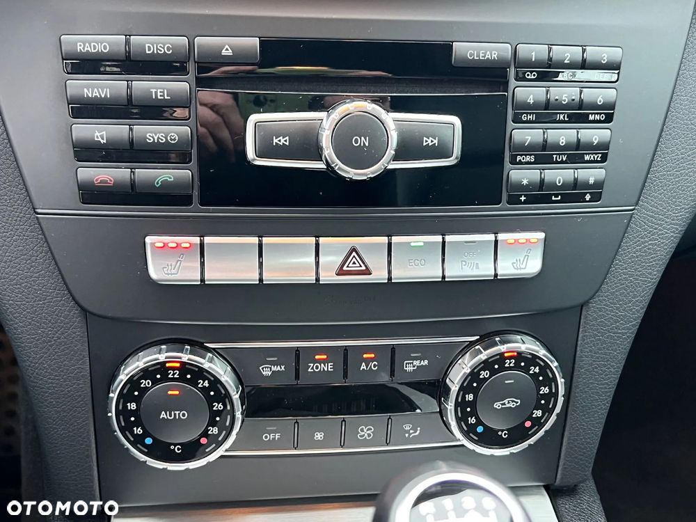 Mercedes-Benz Klasa C 180 Edition - 23