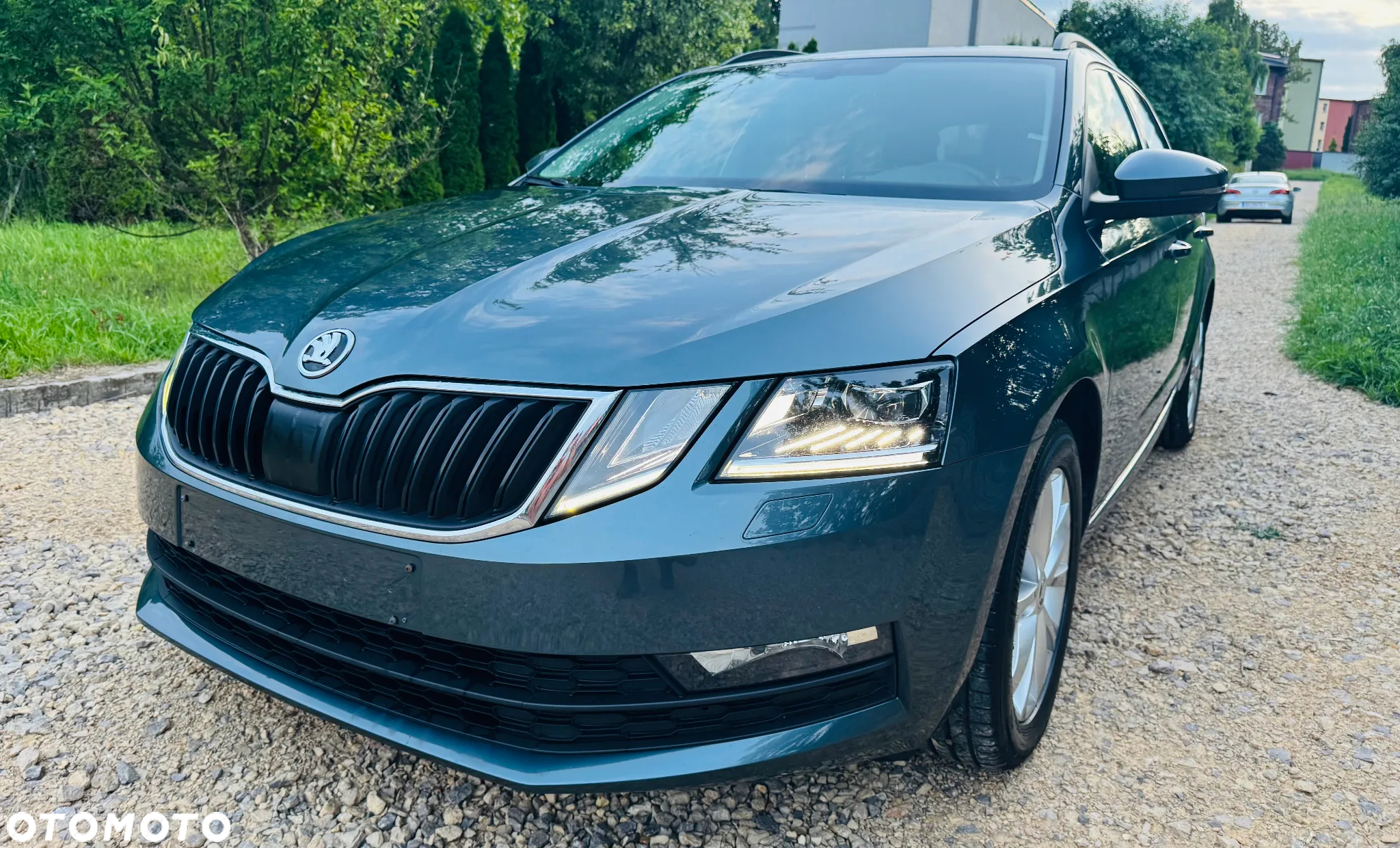 Skoda Octavia 2.0 TDI DSG Ambition - 2