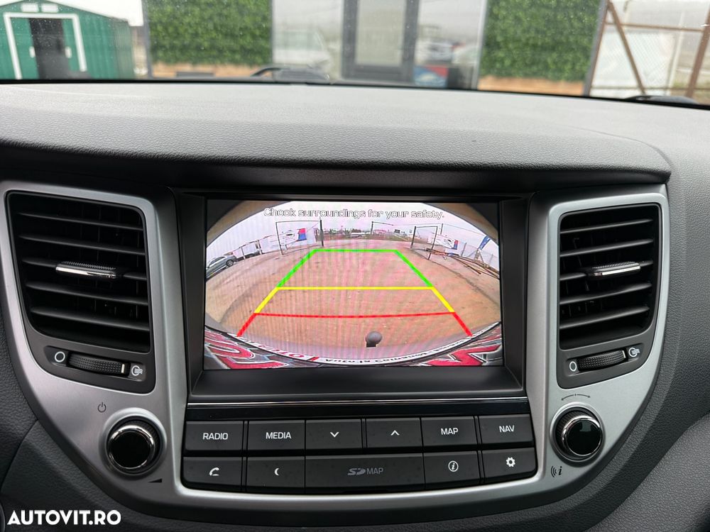 Hyundai Tucson 2.0 CRDI 4WD Automatik Advantage - 18