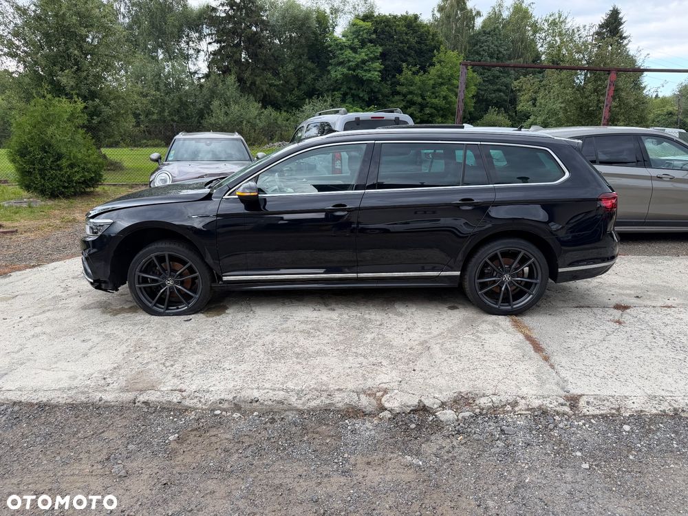 Volkswagen Passat Variant 2.0 TDI SCR DSG 4Motion Elegance - 31