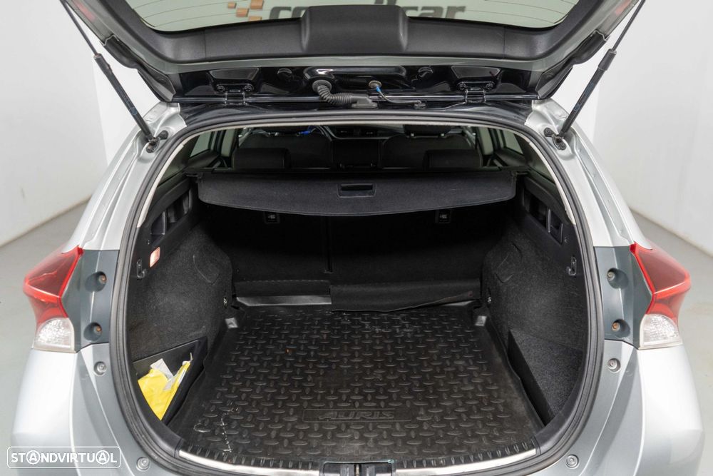 Toyota Auris Touring Sports 1.8 HSD Comfort +P.Sport+Navi - 12