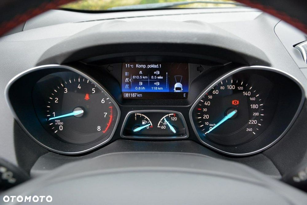 Ford Kuga 1.5 EcoBoost 2x4 ST-Line - 29