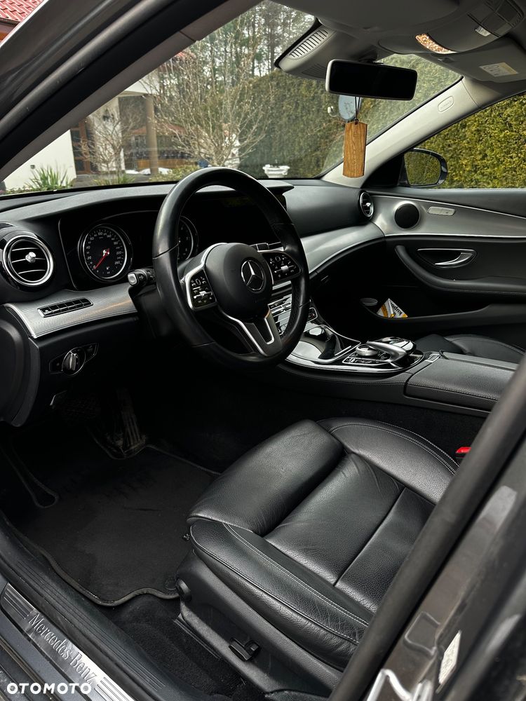 Mercedes-Benz Klasa E 300 d 9G-TRONIC Avantgarde - 21