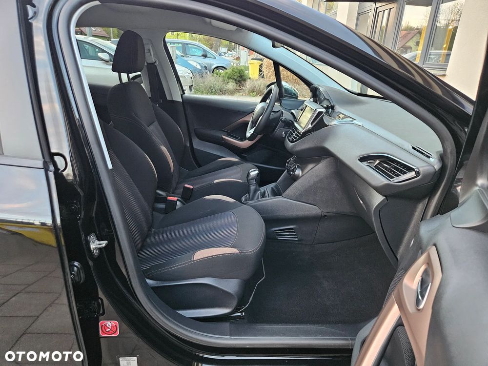 Peugeot 208 82 VTI Style - 10