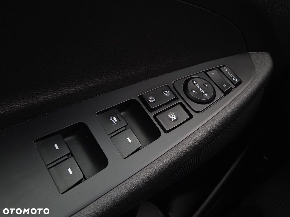 Hyundai Tucson 2.0 CRDI BlueDrive Style 2WD - 21