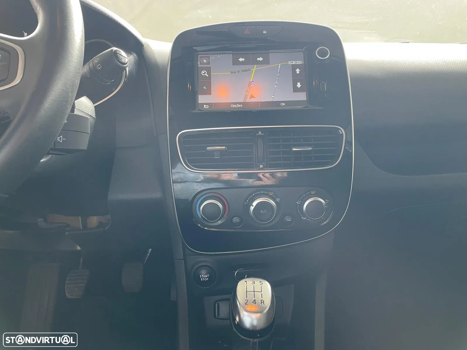 Renault Clio 1.5 dCi Limited EDition - 10