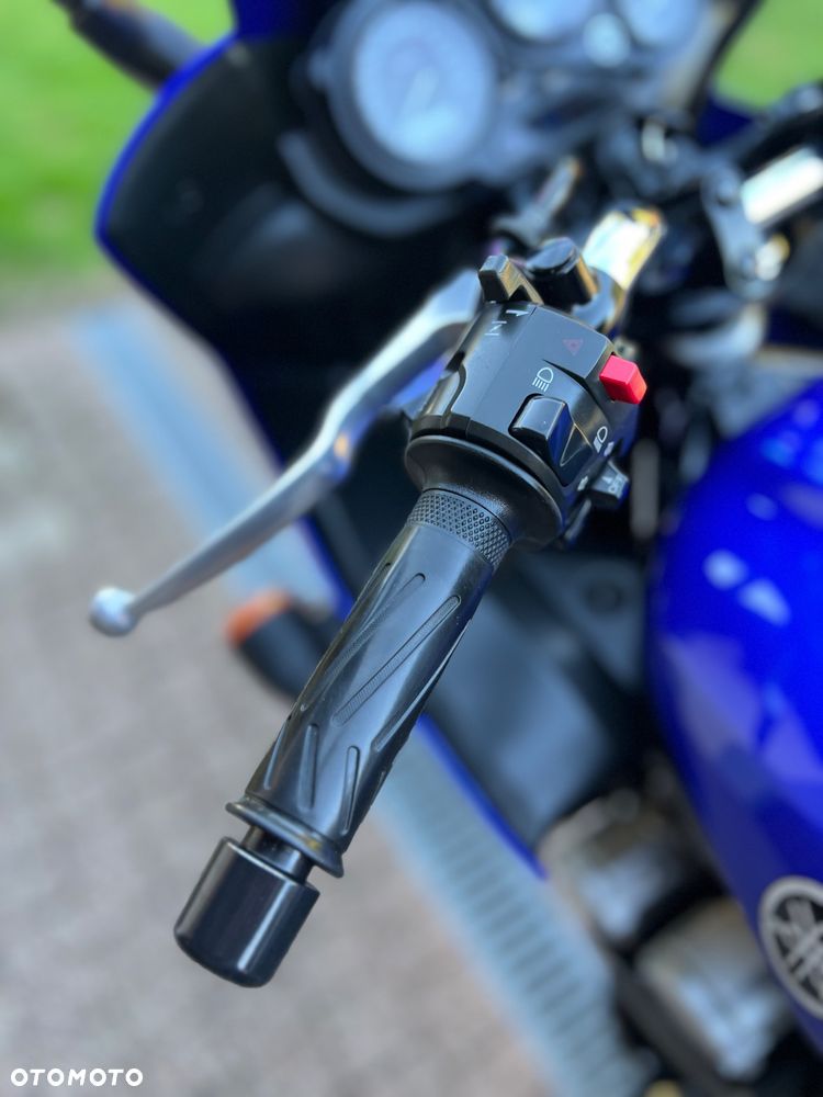 Yamaha FZS - 20