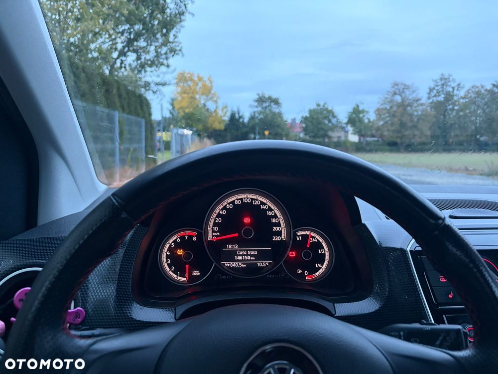 Volkswagen up! - 17