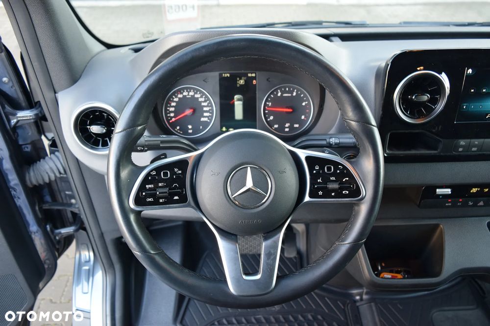 Mercedes-Benz Sprinter 319 V6 3.0 LED*Navi*Distronic*Webasto - 17