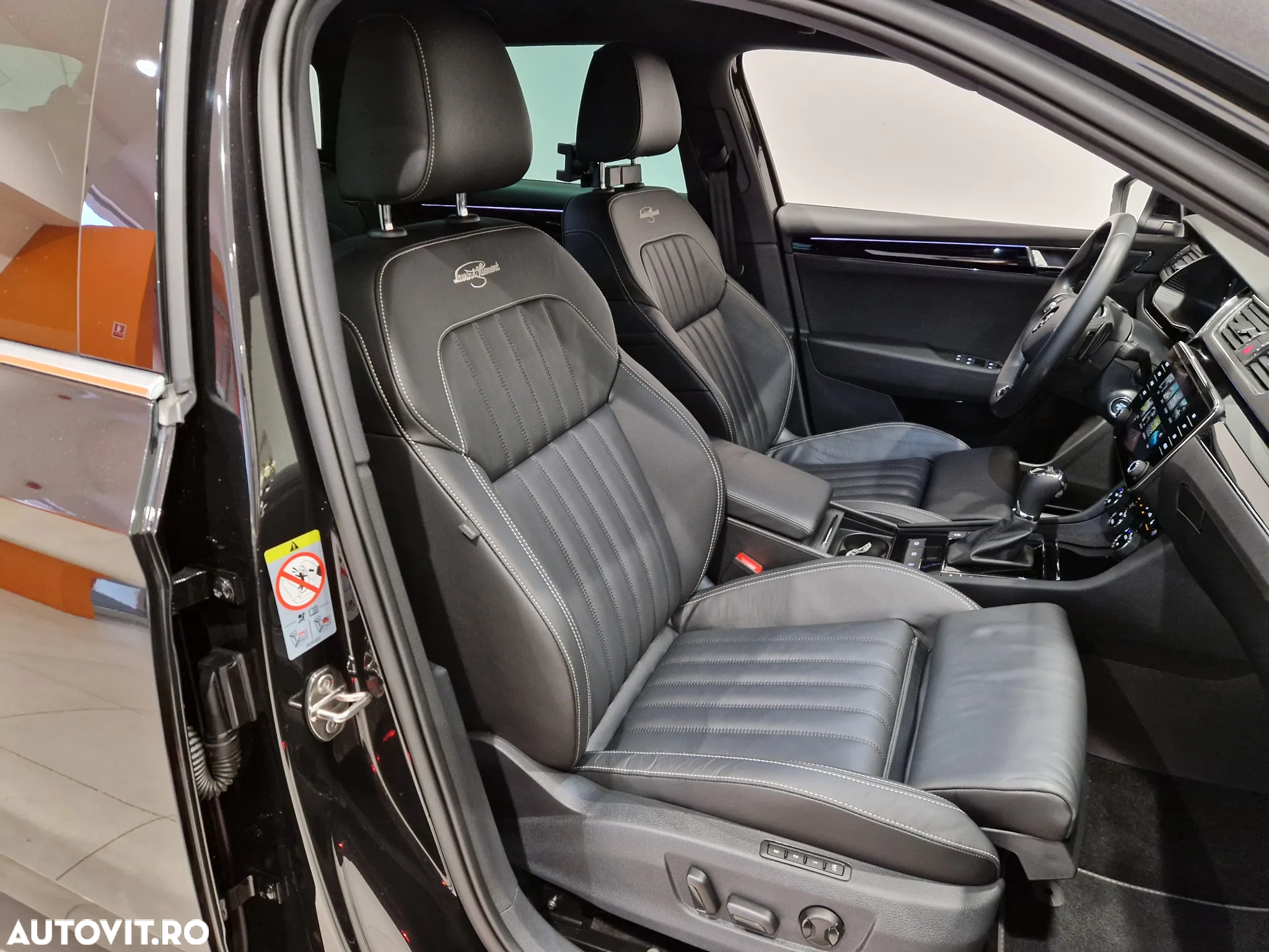 Skoda Superb 2.0 TDI DSG L&K - 14