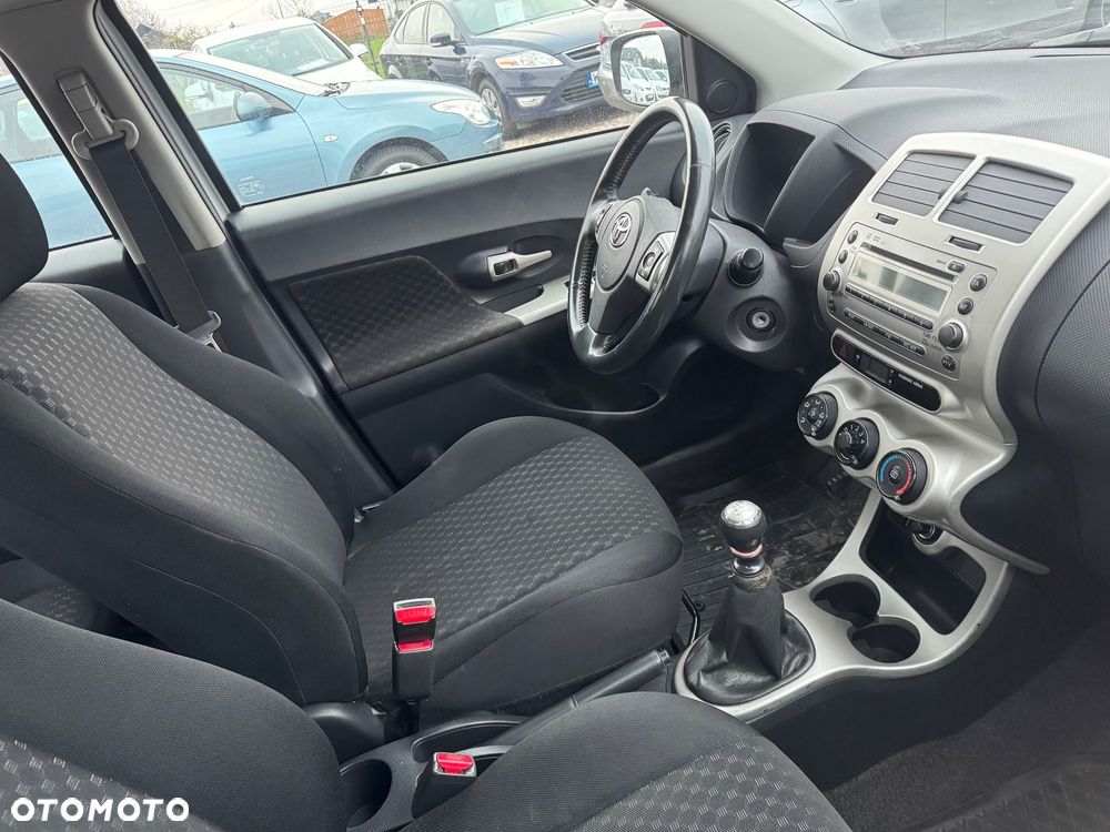 Toyota Urban Cruiser - 9