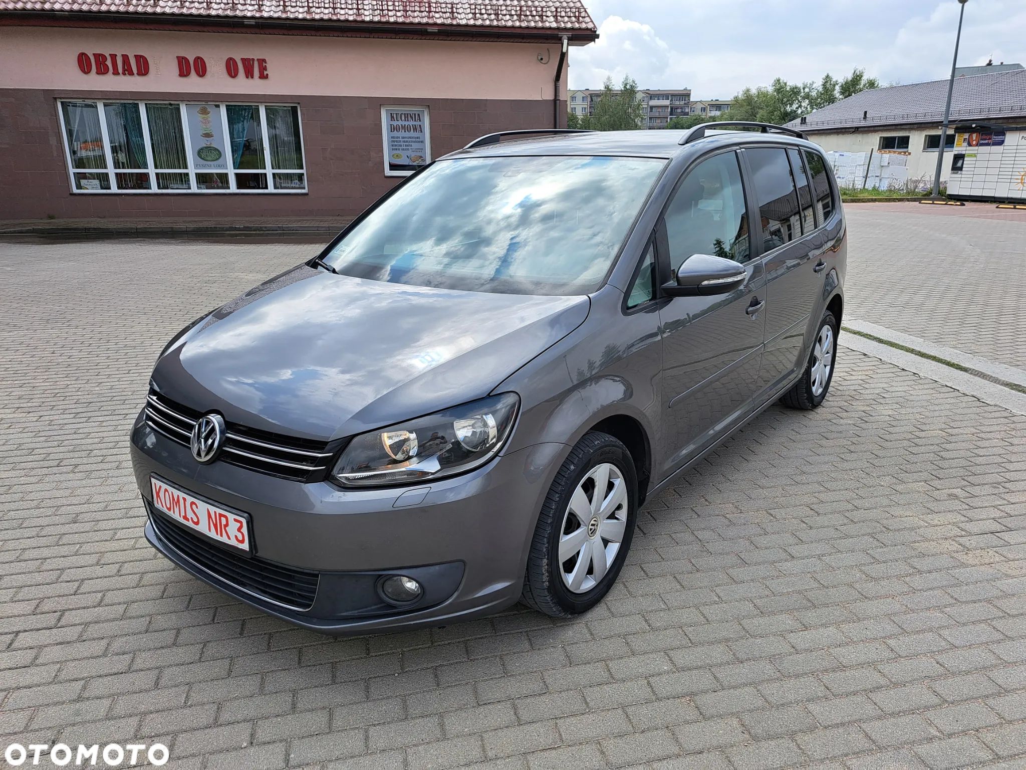 Volkswagen Touran - 1