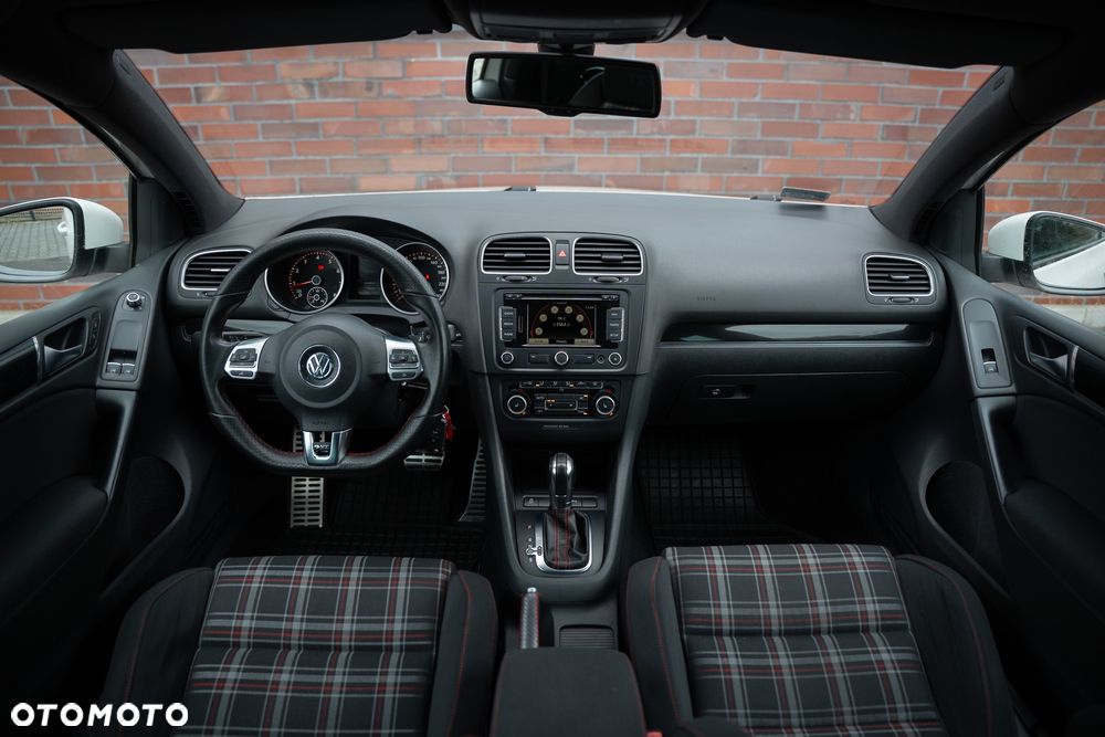 Volkswagen Golf 2.0 GTI DSG - 4
