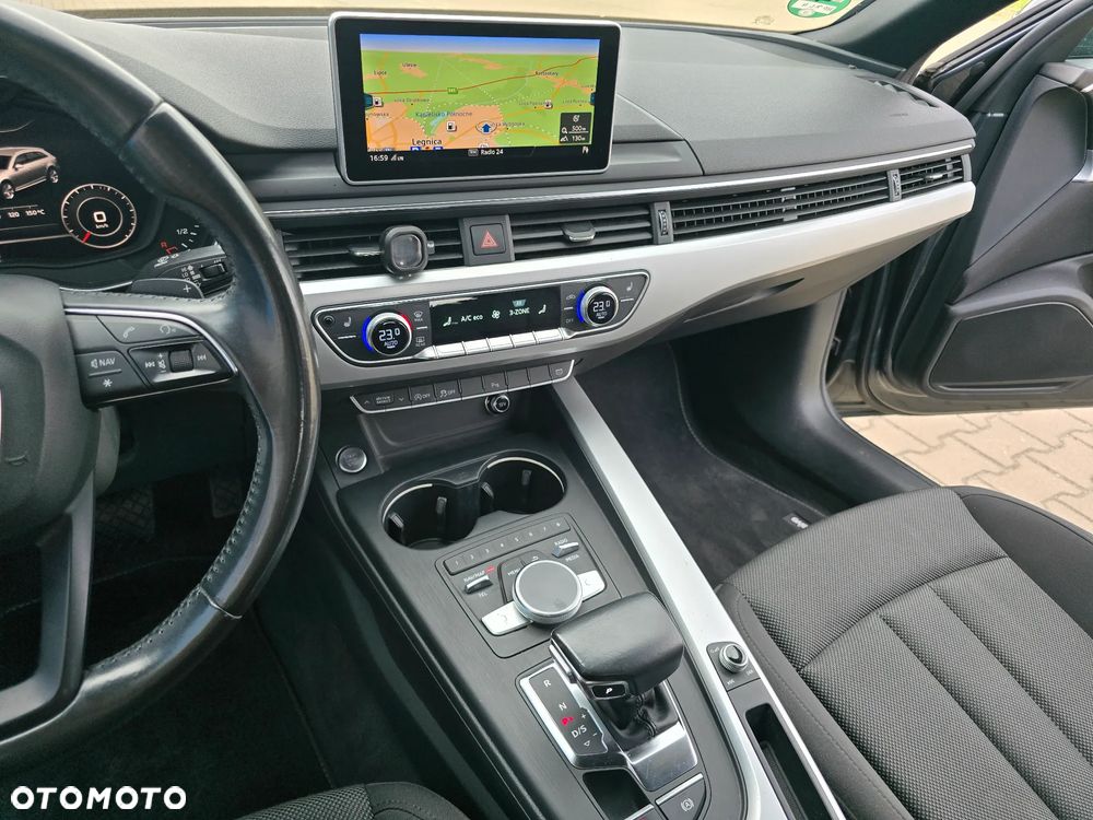 Audi A4 Avant 2.0 TDI ultra S tronic sport - 19