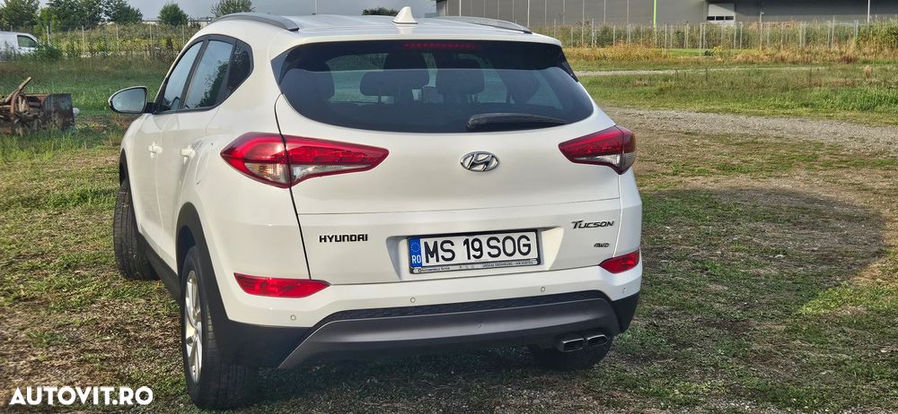Hyundai Tucson 2.0 CRDI 4WD Automatik Trend - 13