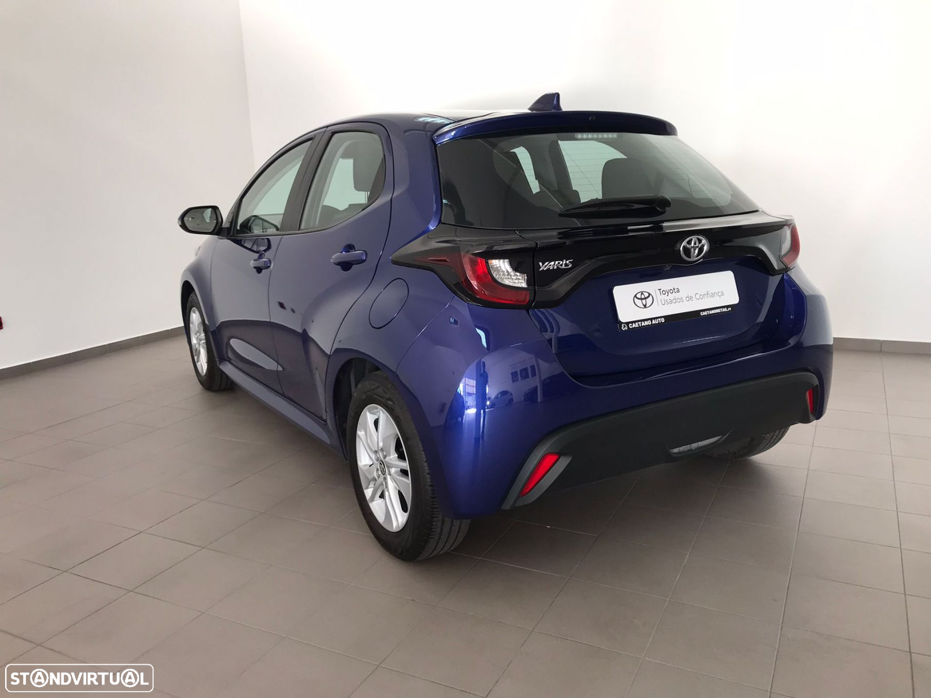 Toyota Yaris 1.0 VVT-i Comfort Plus - 2