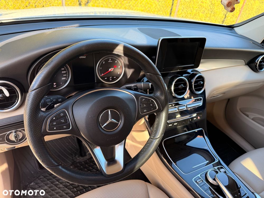 Mercedes-Benz GLC - 9