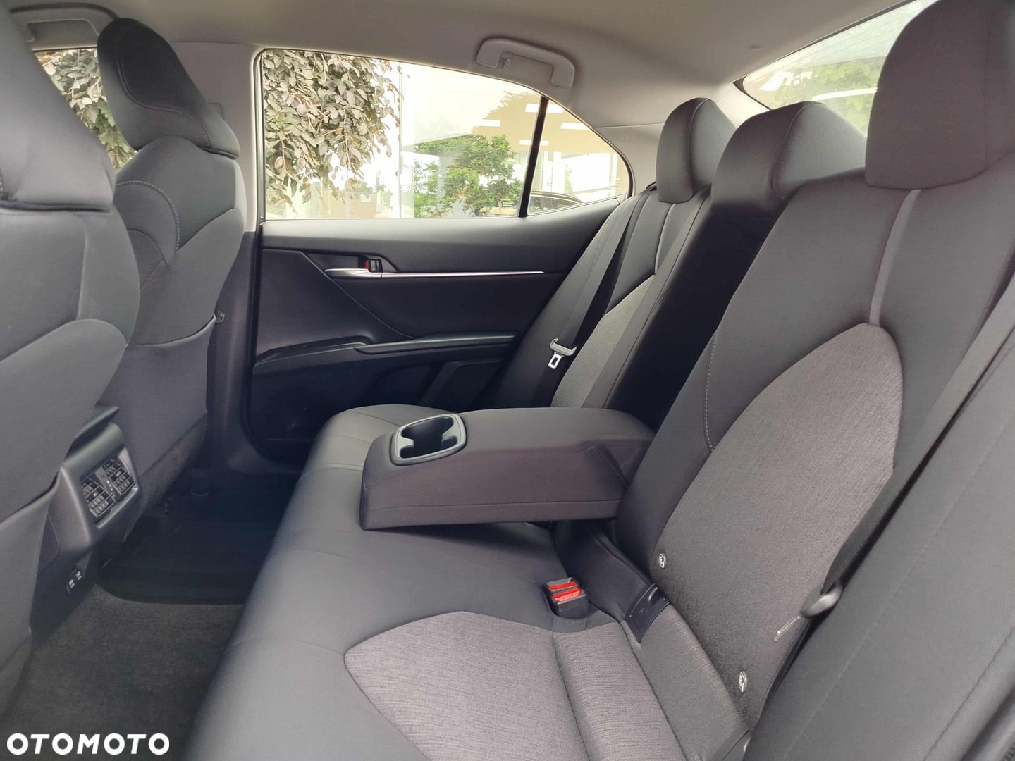 Toyota Camry - 9