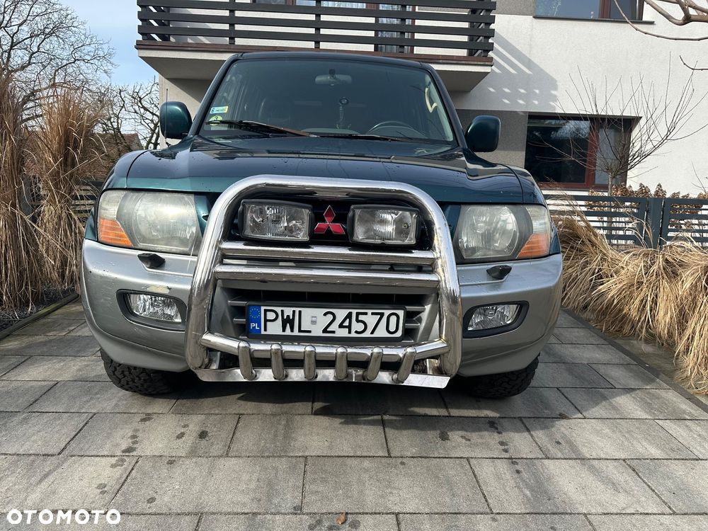 Mitsubishi Pajero - 1