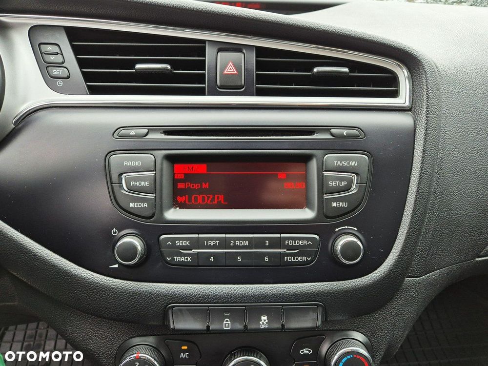 Kia Ceed - 15