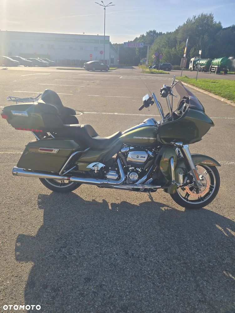 Harley-Davidson Touring Road Glide - 4