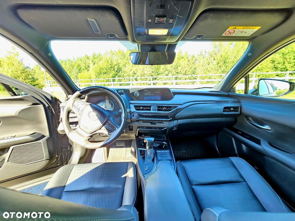 Lexus UX 250h GPF F Impression 2WD - 7