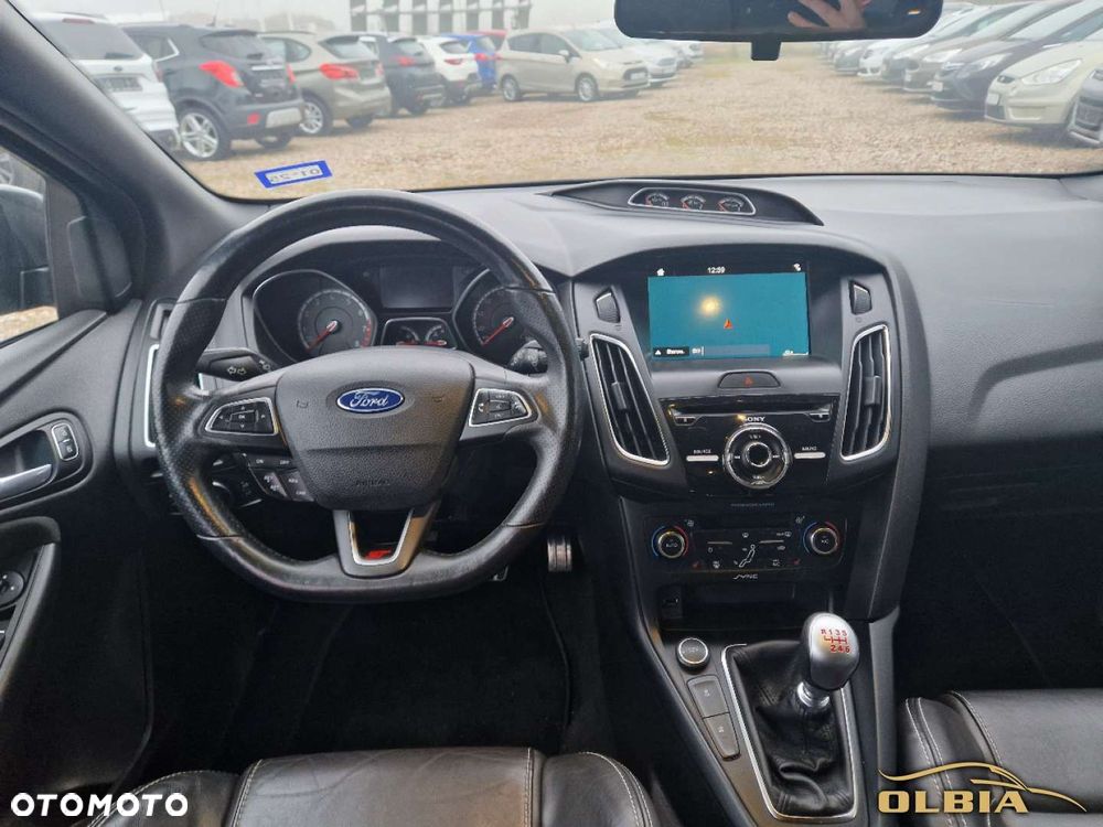 Ford Focus 2.0 EcoBoost ST - 27