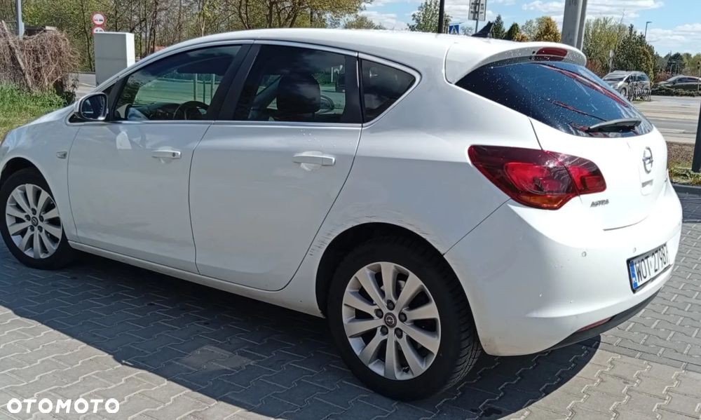 Opel Astra 1.7 CDTI Cosmo - 6