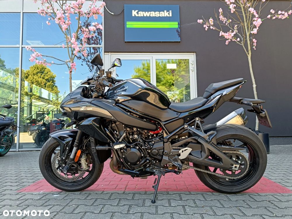 Kawasaki H2 - 6