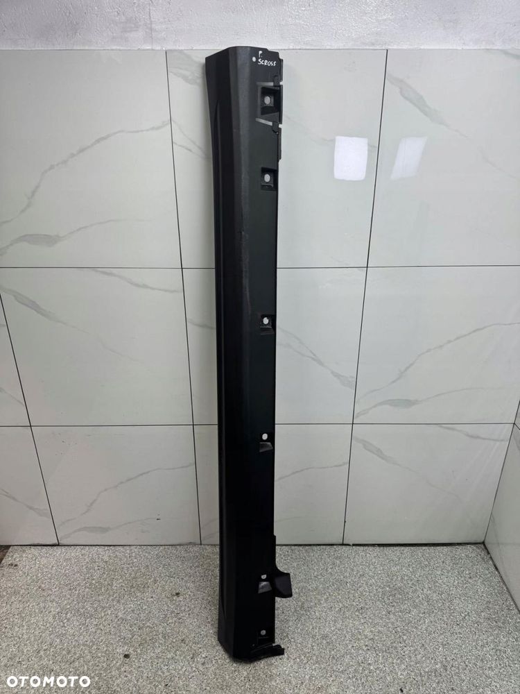 listwa progowa prawa suzuki s-cross ii 2021- 77231-63t0