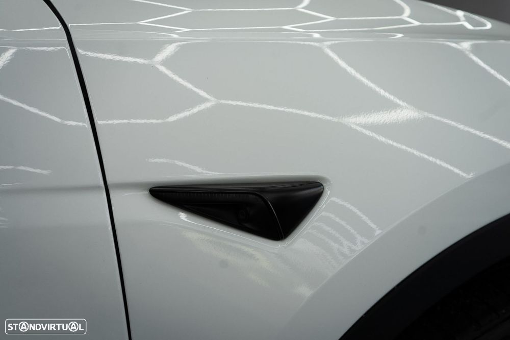 Tesla Model Y RWD - 16
