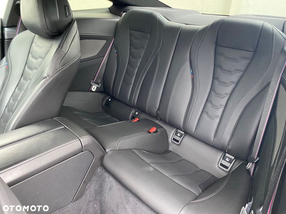 BMW Seria 8 - 10