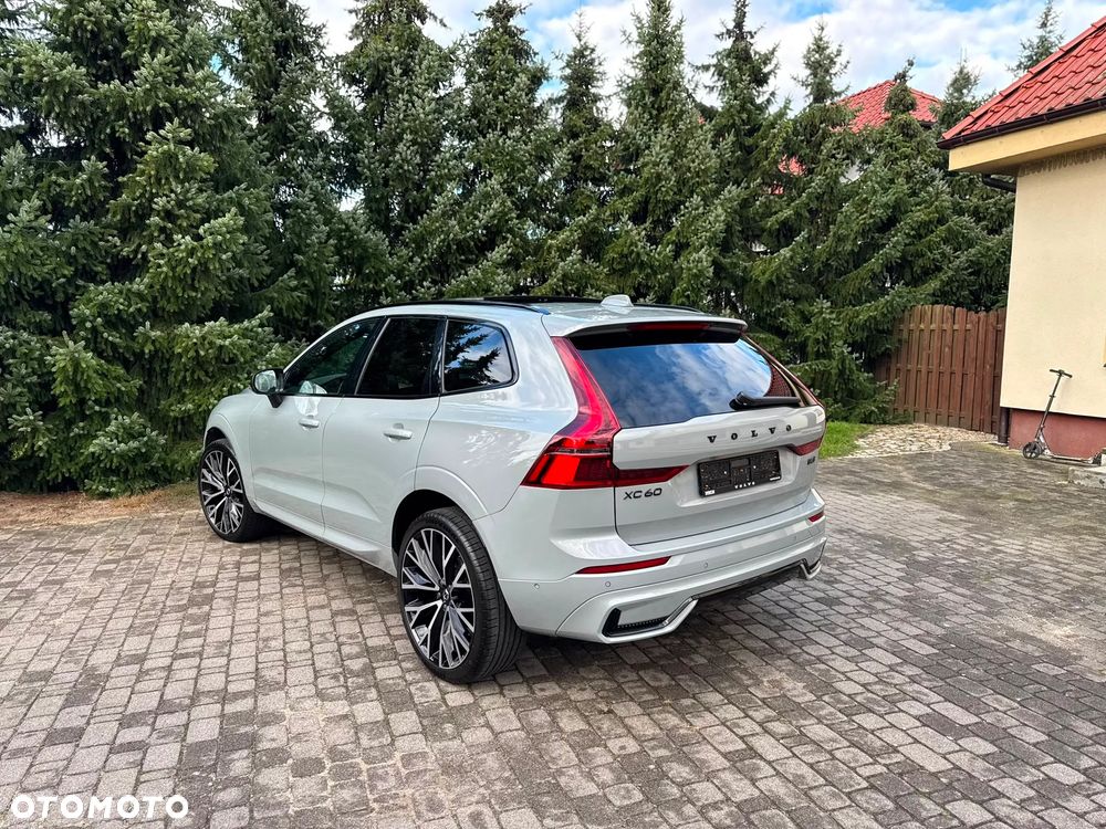 Volvo XC 60 B5 B AWD Ultra Dark - 15