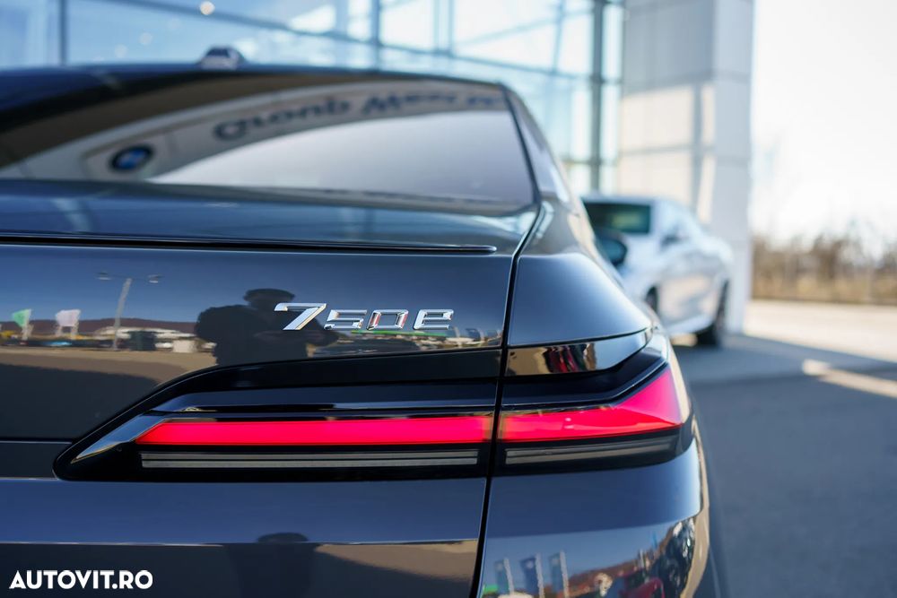 BMW Seria 7 750e xDrive AT PHEV - 24