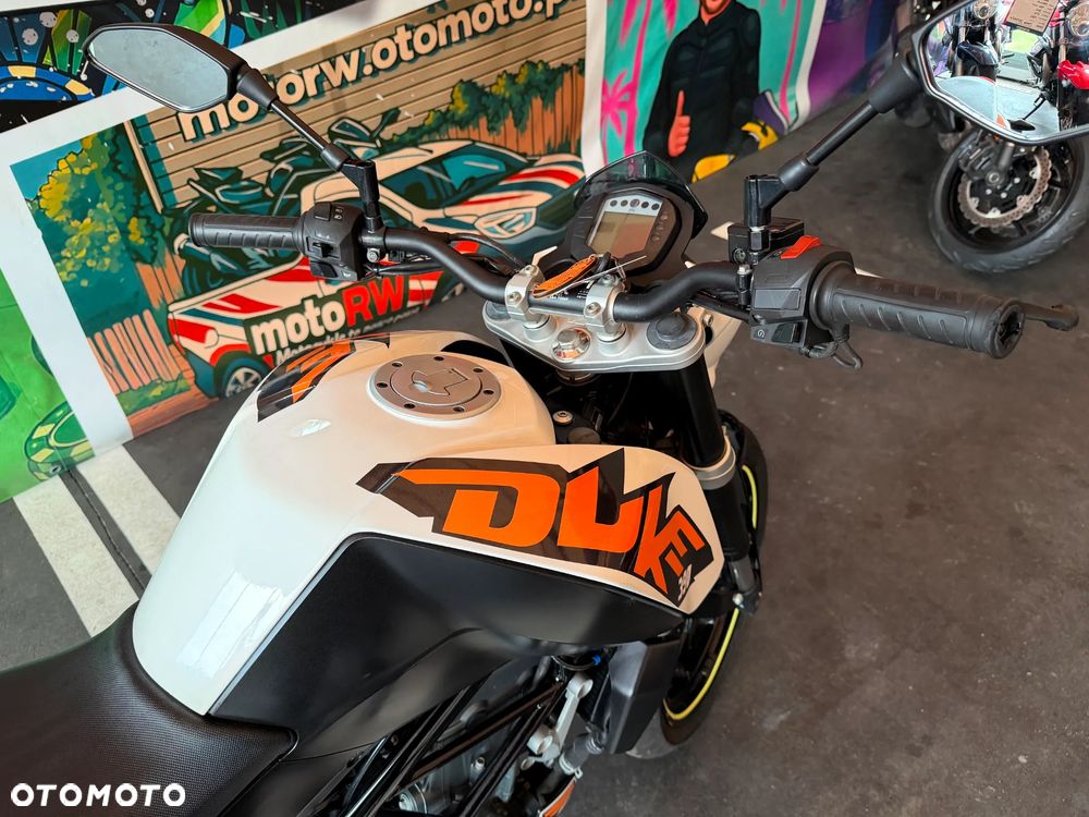 KTM Duke - 17