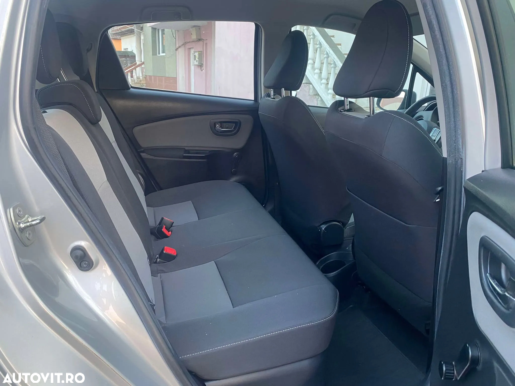 Toyota Yaris Hybrid 1.5 VVT-i Comfort - 9