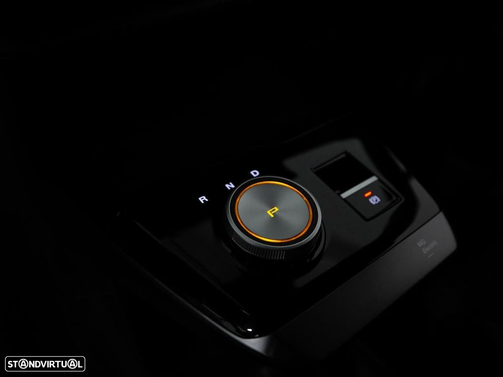 MG MG4 64 kWh Luxury - 18