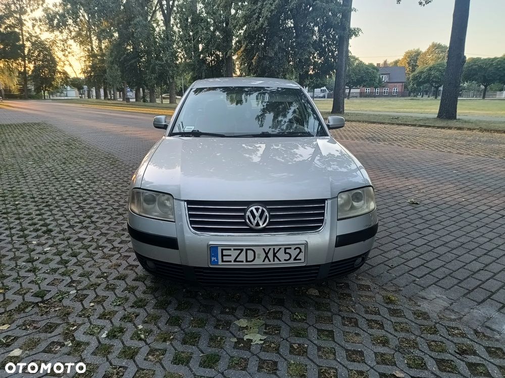 Volkswagen Passat 1.9 TDI Comfortline - 2