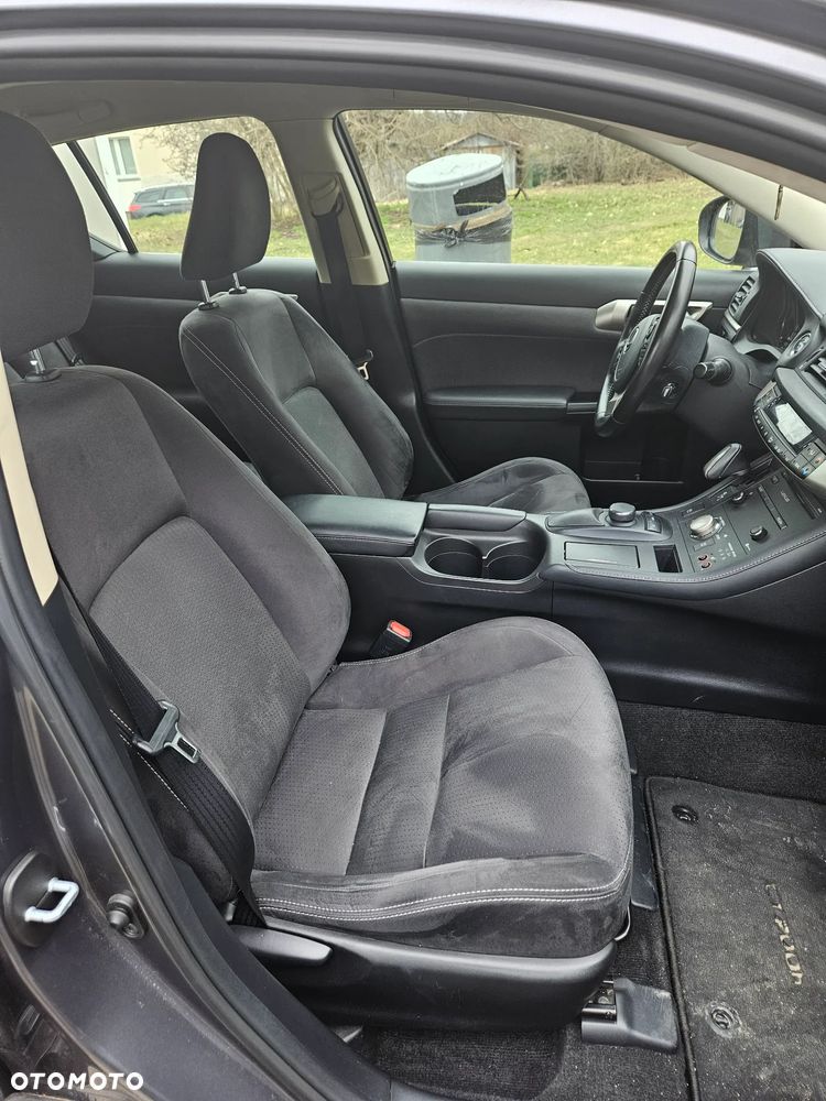 Lexus CT 200h Business Edition - 11