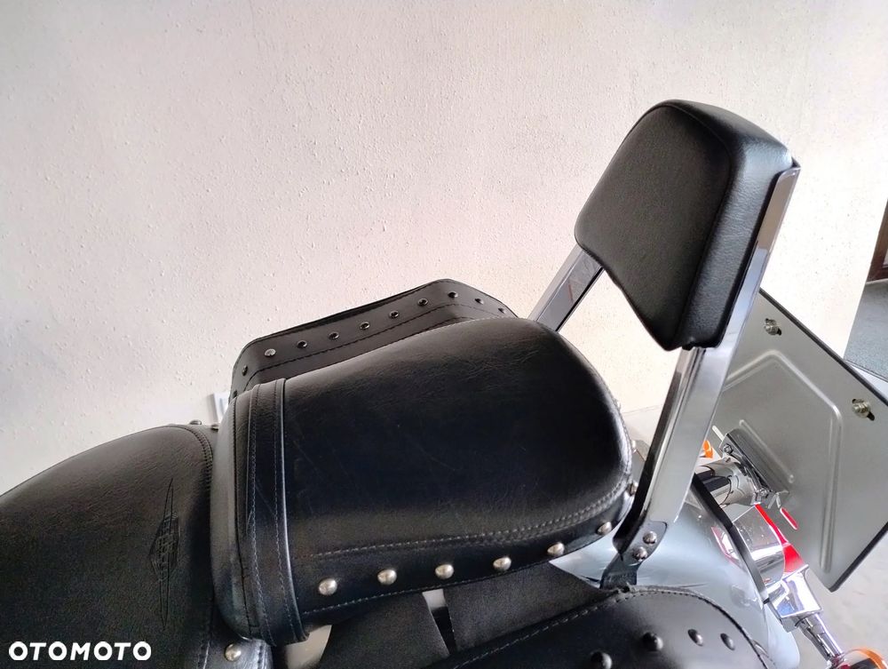 Suzuki VL 800 Volusia - 12