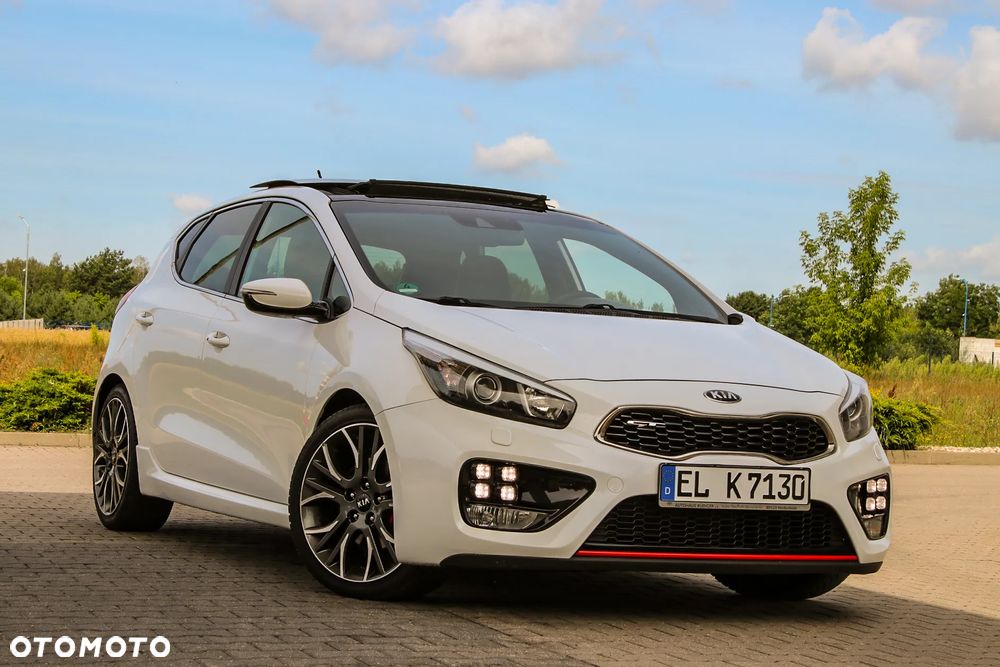 Kia Ceed 1.6 T-GDI GT-Track - 12