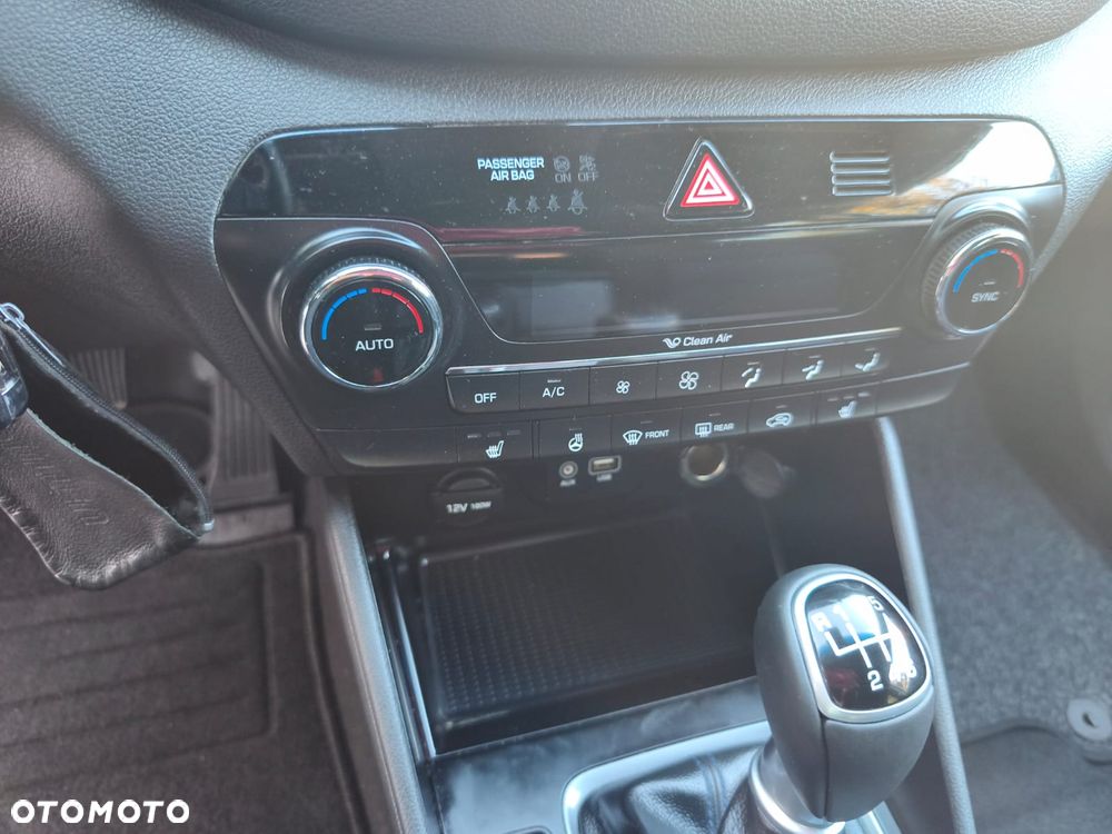 Hyundai Tucson 1.6 GDi 2WD Select - 11