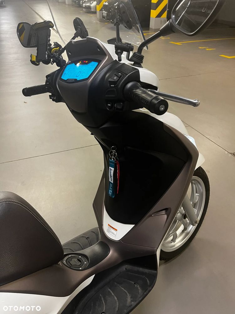 Piaggio Medley - 16