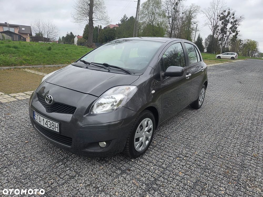 Toyota Yaris 1.33 VVT-i Sol - 1