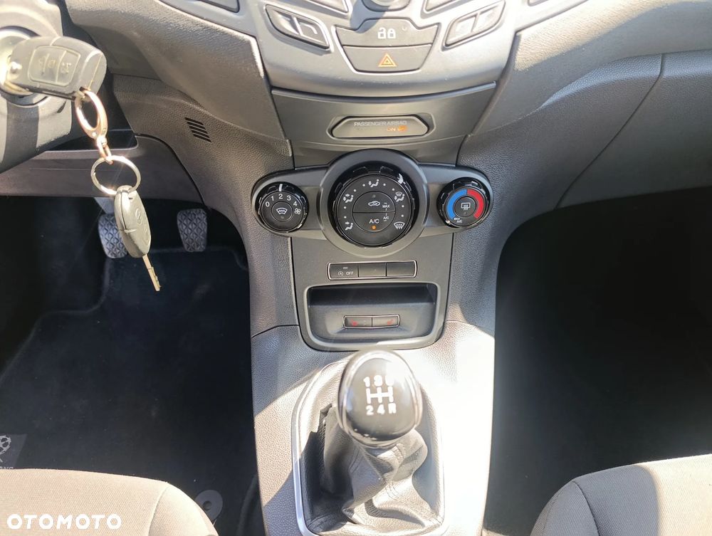 Ford Fiesta 1.0 Ambiente - 23