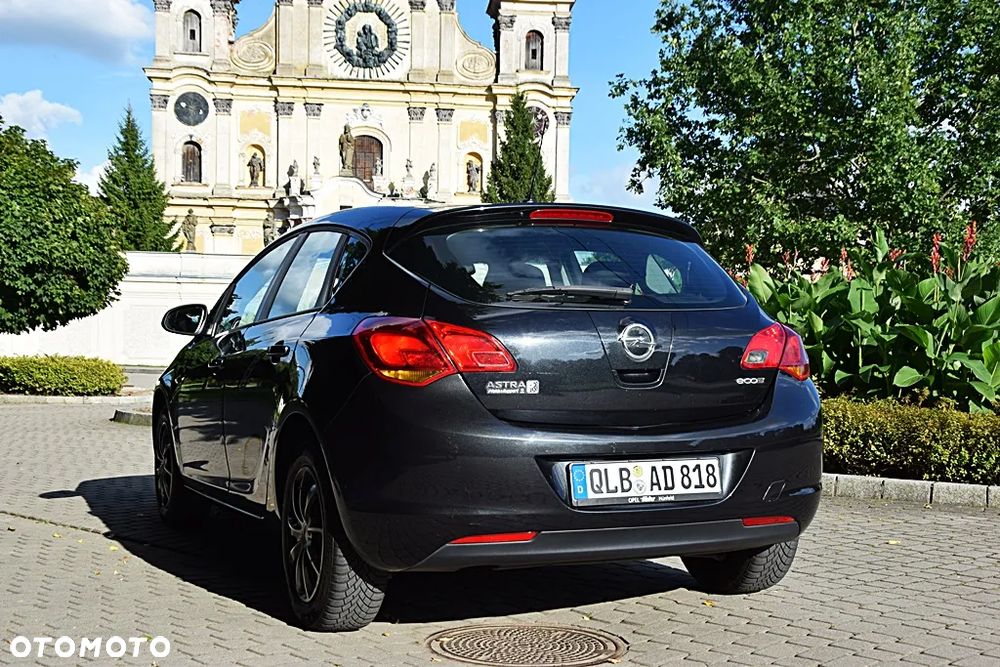 Opel Astra 1.4 ecoFLEX - 4