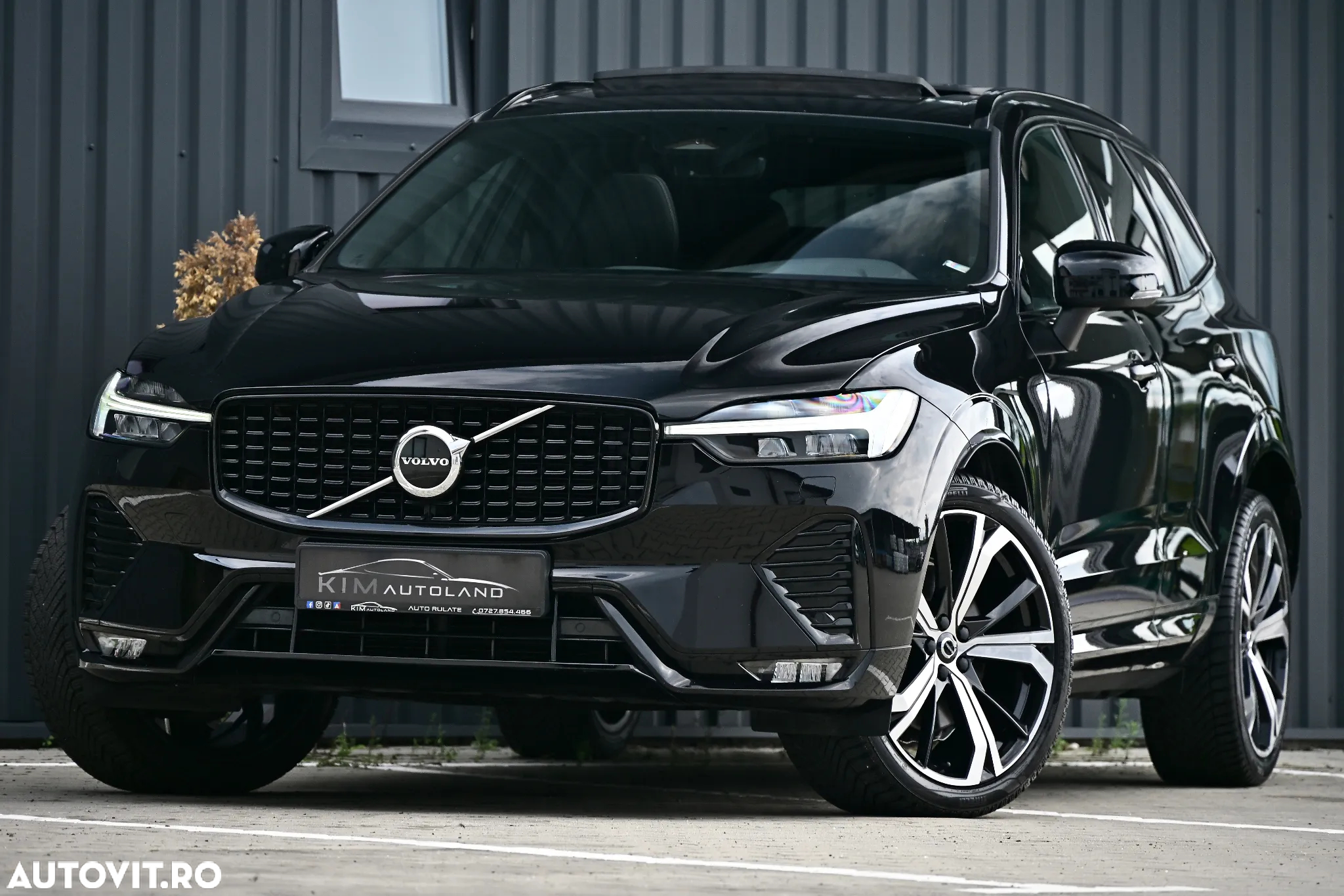 Volvo XC 60 B4 MHEV AT8 AWD R-Design - 25