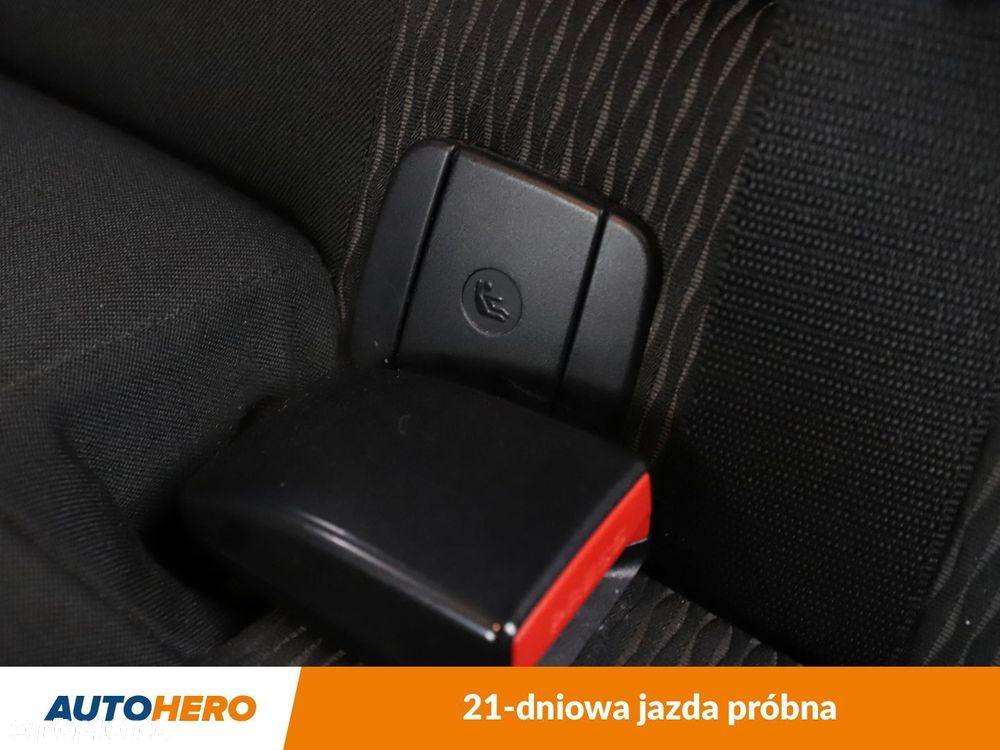 BMW Seria 1 - 33